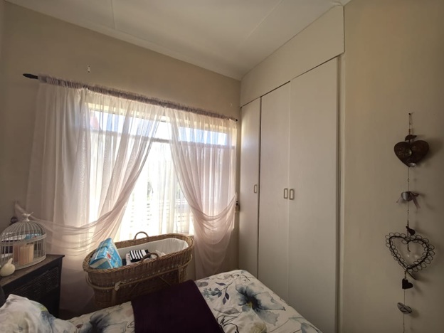 3 Bedroom Property for Sale in Fraaiuitsig Western Cape